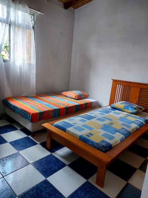 La Petite Maison, Spacieuse, Avec Jardin / Parking Sainte-Rose Εξωτερικό φωτογραφία